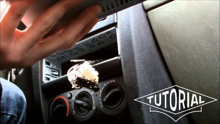 T&eacute;cnicas Eficientes para Desmontar Radios con Llaves Adecuadas