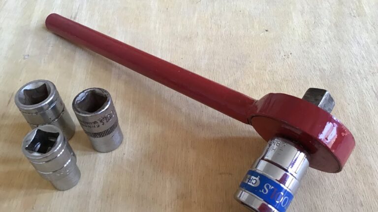 Herramientas Esenciales para Ajustar Varillas en Bicicletas